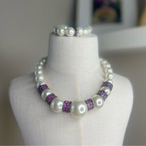 Large faux pearl choker collar necklace with fuchsia pink rhinestones & bracelet